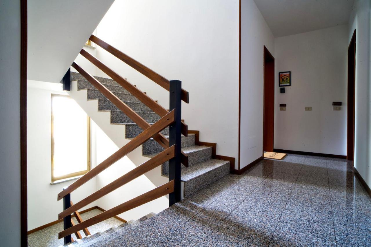 Casa Zoe Apartment Free Parking,Self Check In & Free Wi Fi Парма Экстерьер фото